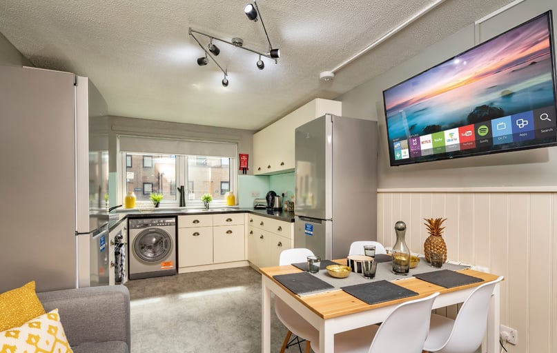 4 Bed Deluxe, Meadow Court, 13 Sciennes, Newington, Edinburgh - Image 1